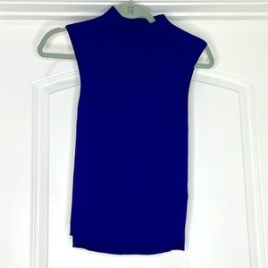 Excellent condition BOSS sleeveless tank top in size small.